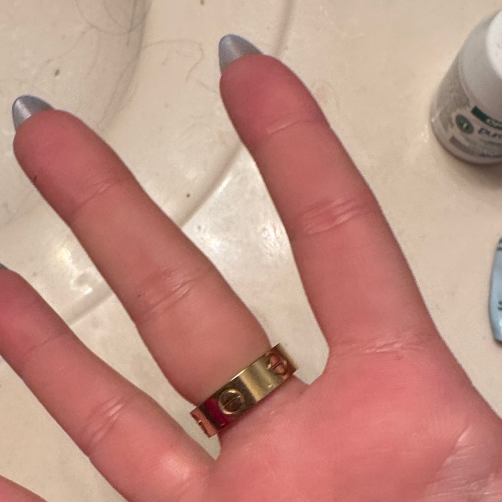 Gold Screw Motif Band Ring - Women Jewelry Doesn’t tarnish - Picture 5 of 8